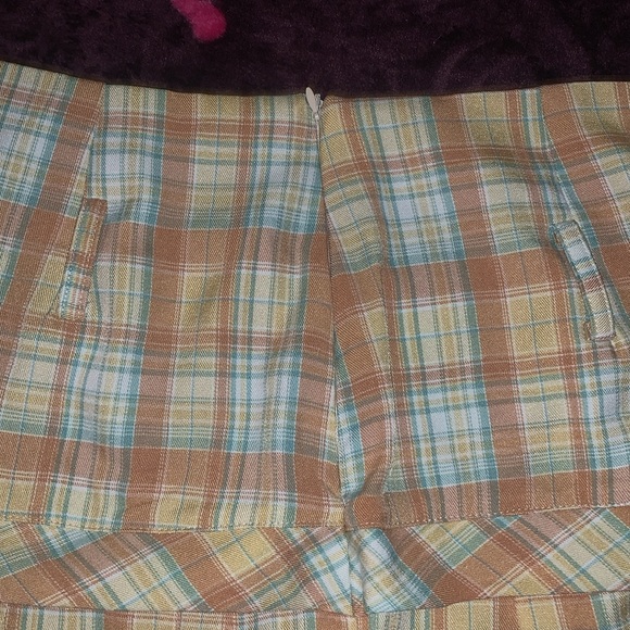 Plaid pleated skirt - Picture 3 of 4